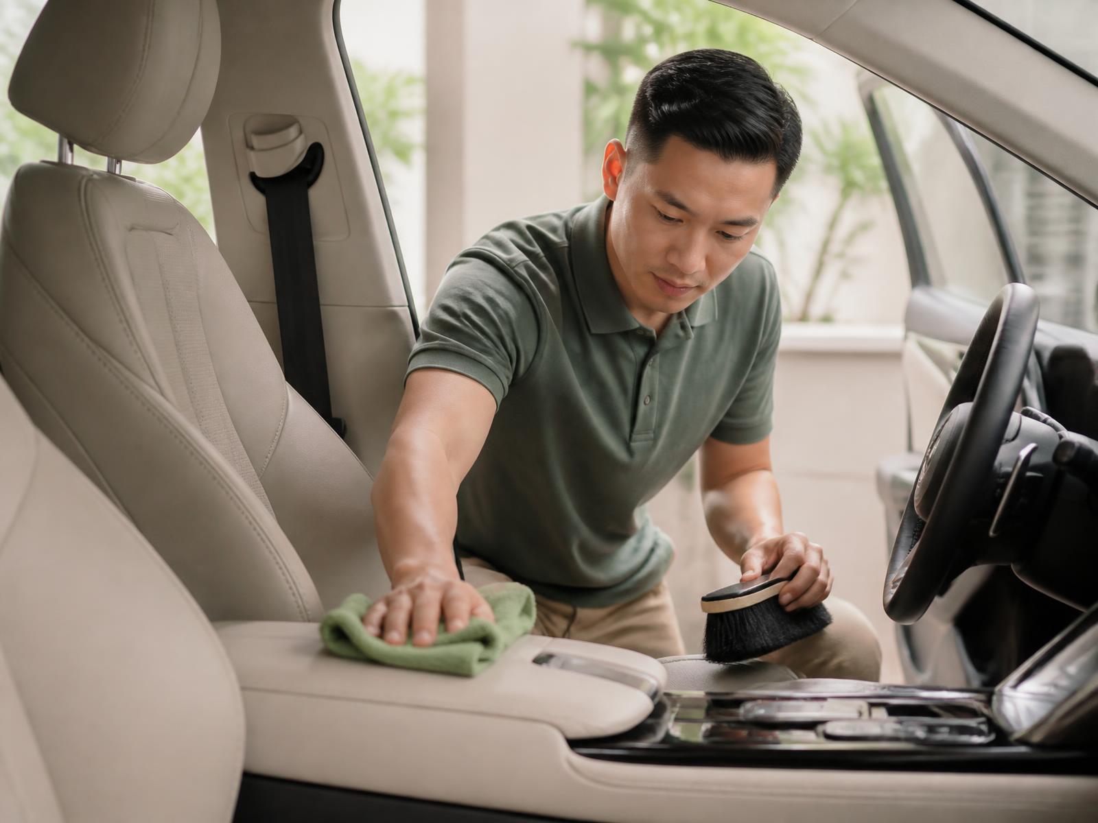 A Pico X Health specialist providing Pico X Care for a car cabin interior